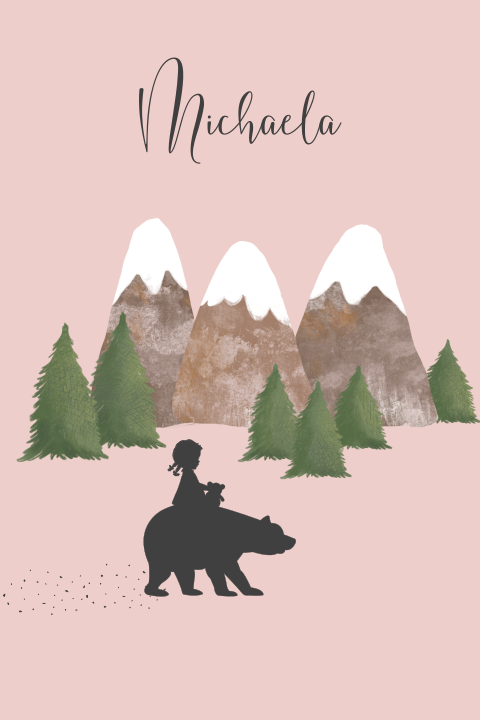 Avontuurlijk geboortekaartje met meisje op rug van beer in de bergen